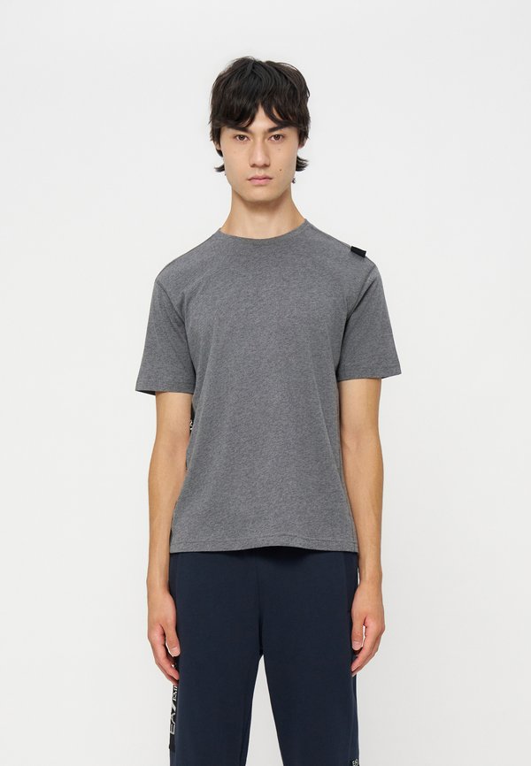 EA7 Emporio Armani T-SHIRT