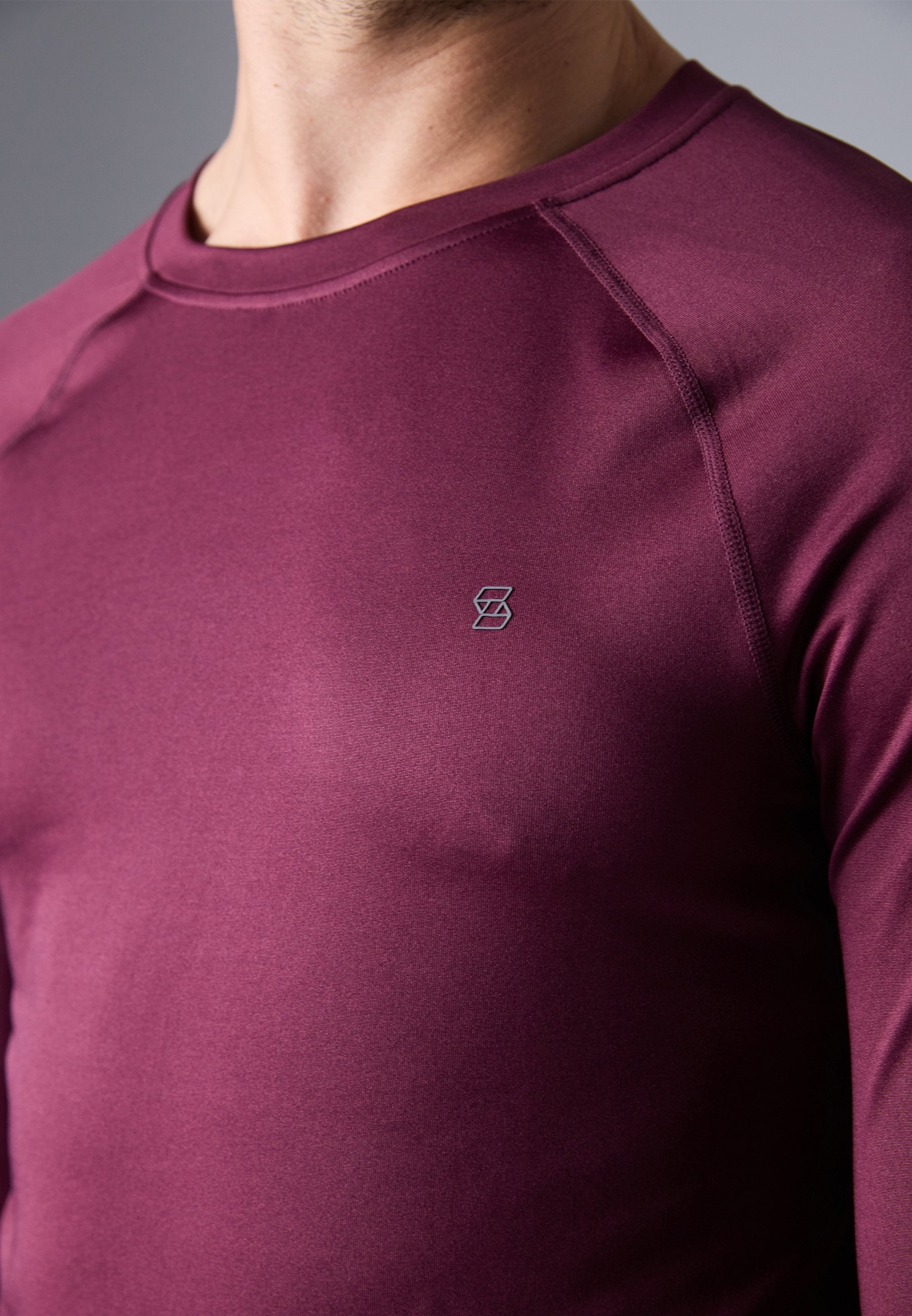 Pier One Sport ESSENTIAL MUSCLE FIT LONG SLEEVE TOP