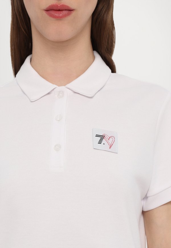 EA7 Emporio Armani