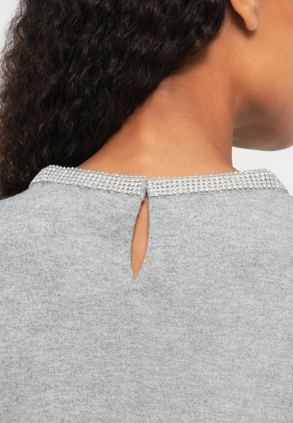 DKNY