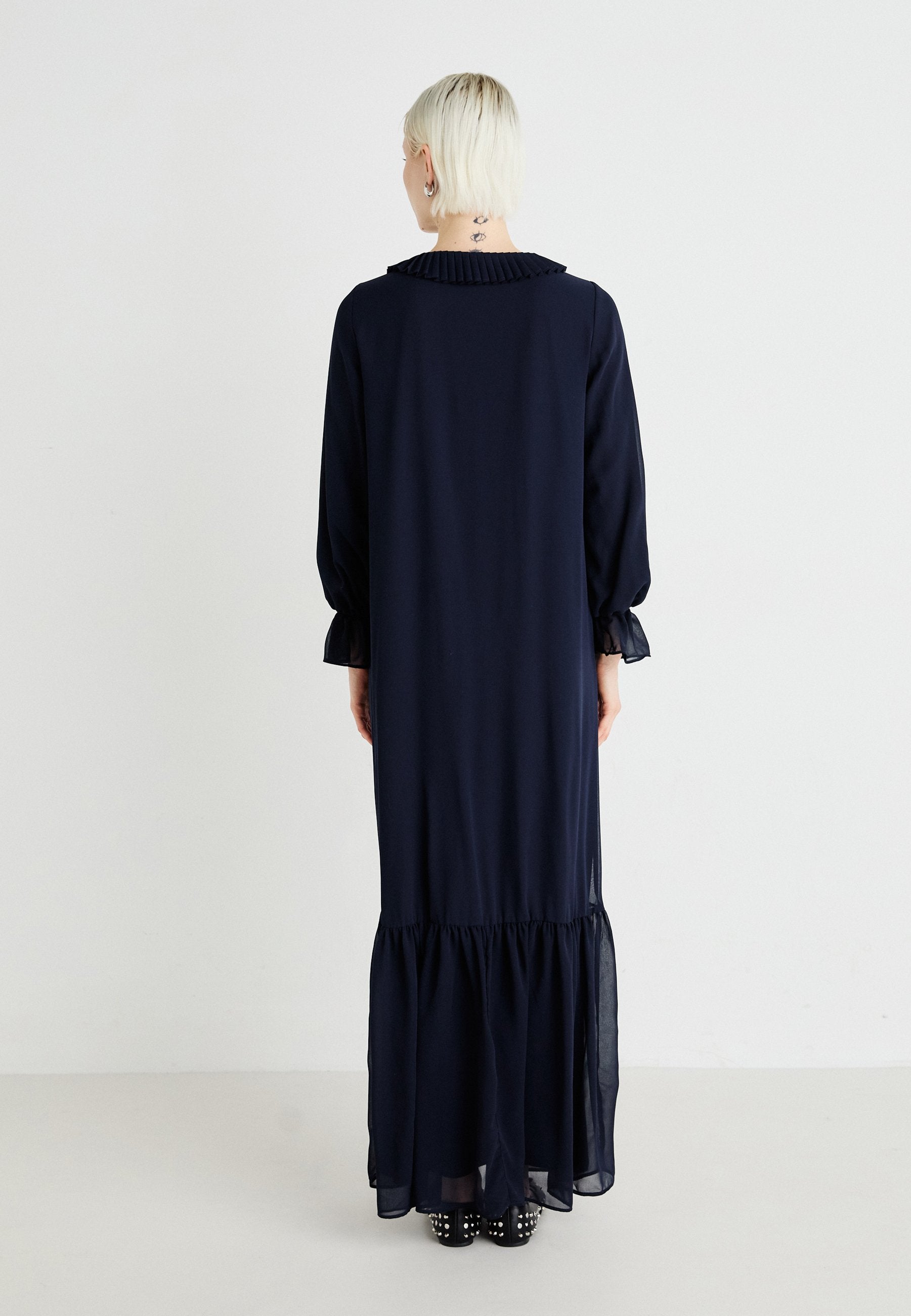 VILA VIMODESTY V NECK FRILL DRESS