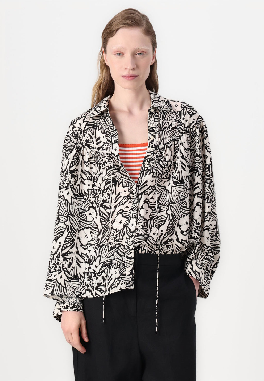 BLOUSE Media 5