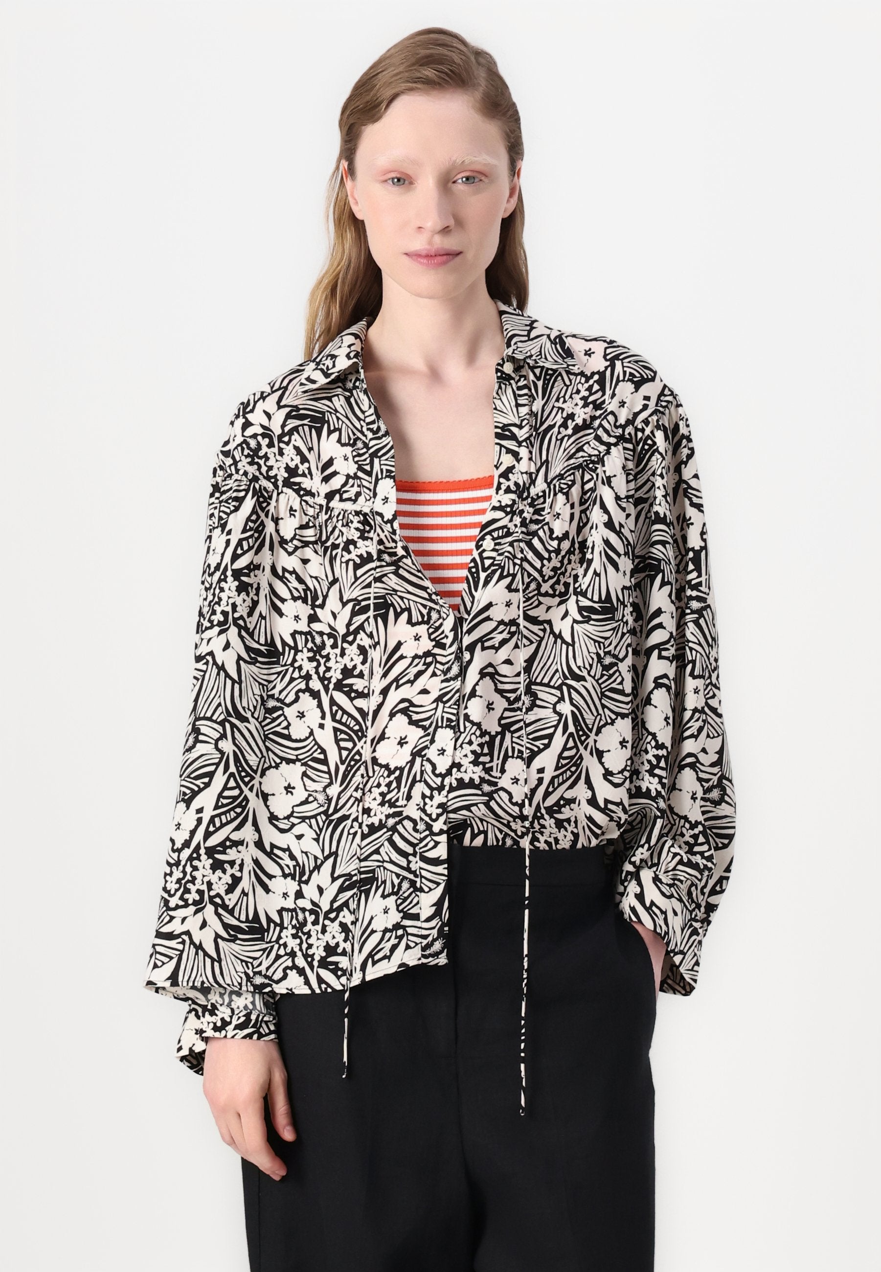 BLOUSE Media 5