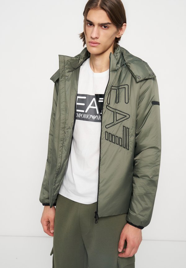 EA7 Emporio Armani