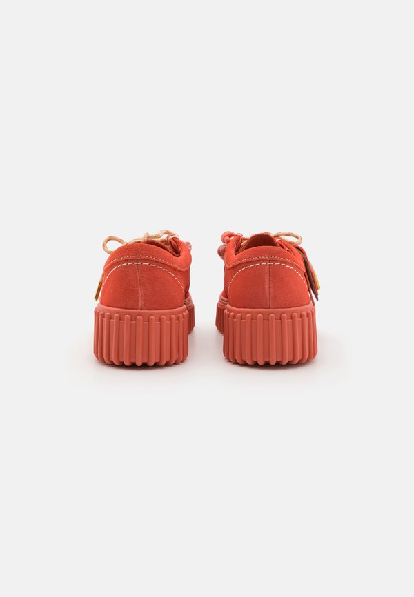 Clarks TORHILL BEE