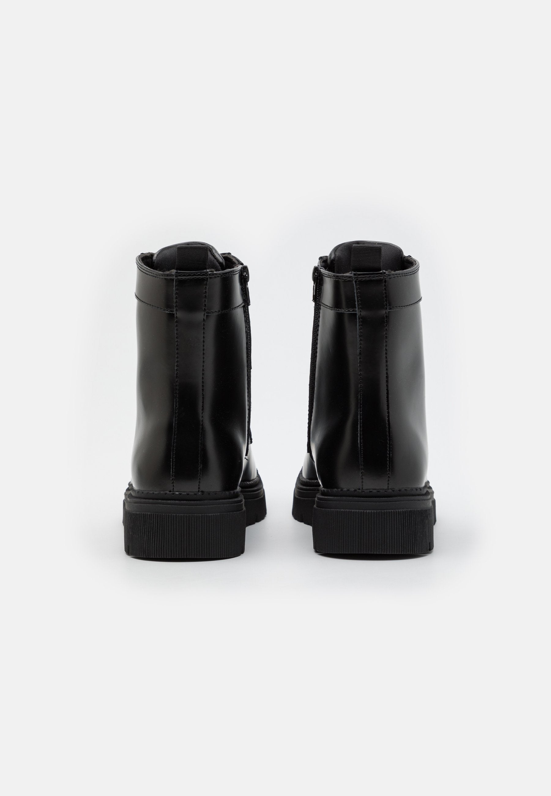 YOURTURN LEATHER