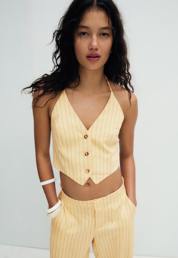 Bershka WAISTCOAT - Waistcoat - light yellow
