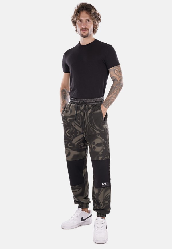 EA7 Emporio Armani