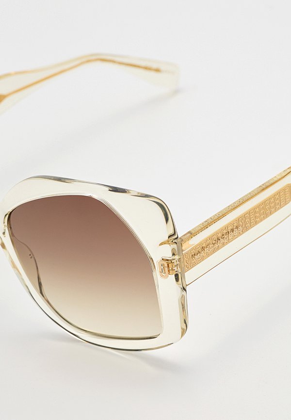 MARC JACOBS