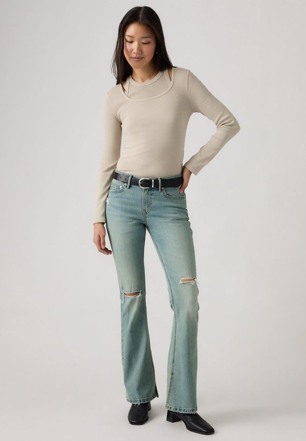 Levi's® LOW SLIM BOOT