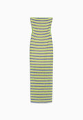 Strickkleid in grünen, blauen und gelben Streifen, mit einer taillierten Silhouette, hohem Ausschnitt und ausgeschnittenen Seiten. Glatte Textur.
