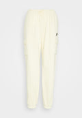 Nike Sportswear CLUB PANT - Cargo trousers - coconut milk/(black)