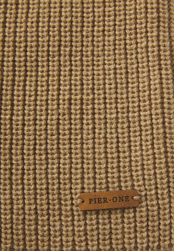 Pier One UNISEX