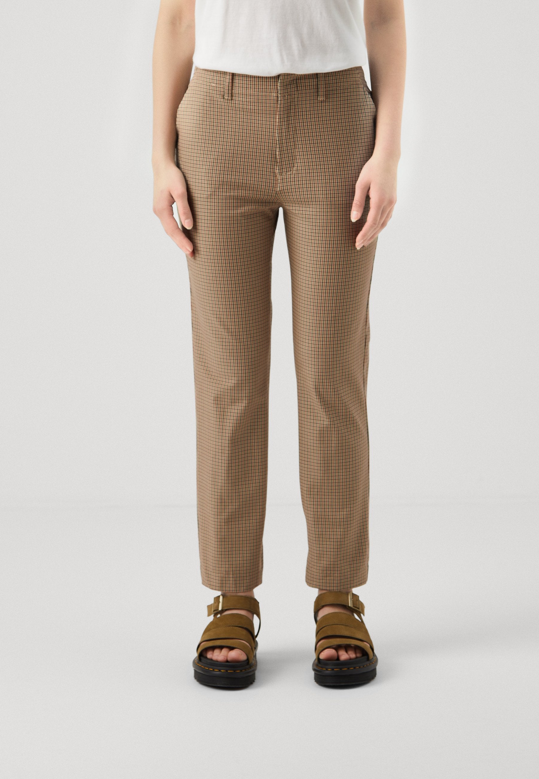 GAP SUITING DOWNTOWN TROUSER
