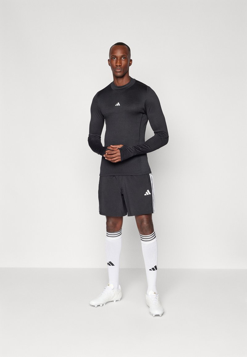 TF CR LS TEE M Media 1