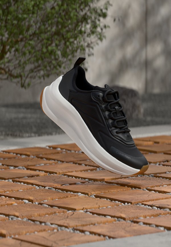 Calvin Klein CHUNKY RUNNER LACEUP - Trainers - black