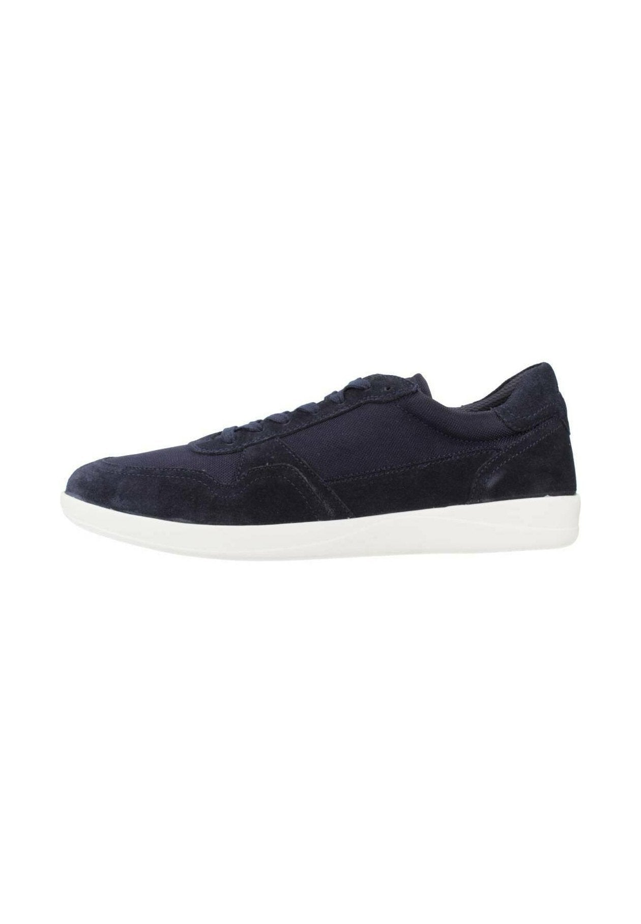 Marineblaue Wildleder-Sneaker mit einer strukturierten Oberseite, Schnürverschluss und einer weißen Gummisohle. Verfügt über dezente Nähte und eine flache Silhouette.