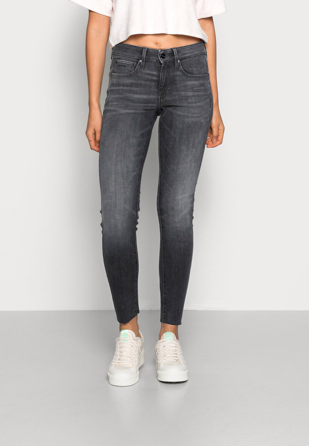 3301 MID SKINNY ANKLE Media 3
