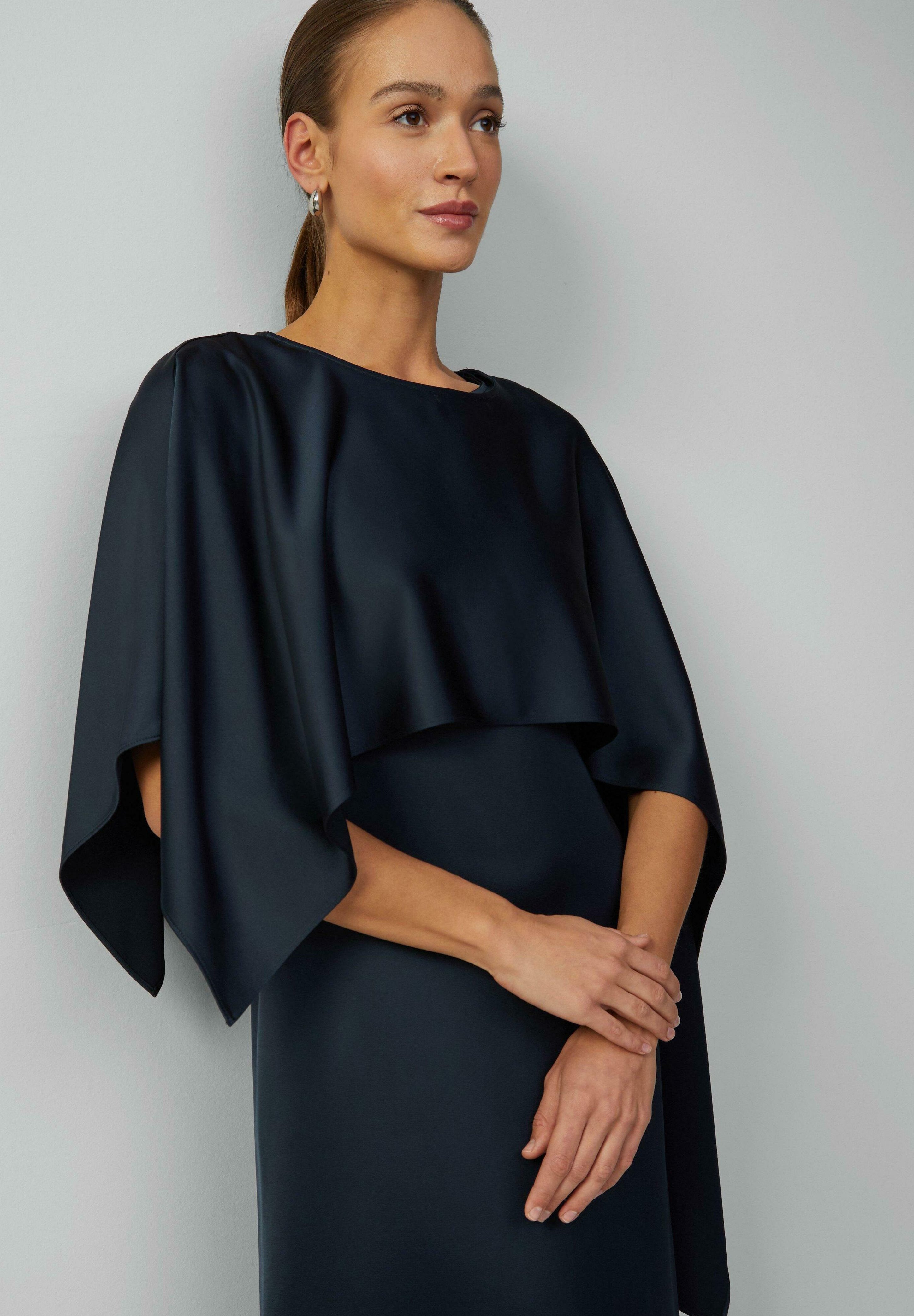 s.Oliver BLACK LABEL MIT ABNEHMBAREM SCHULTERTEIL