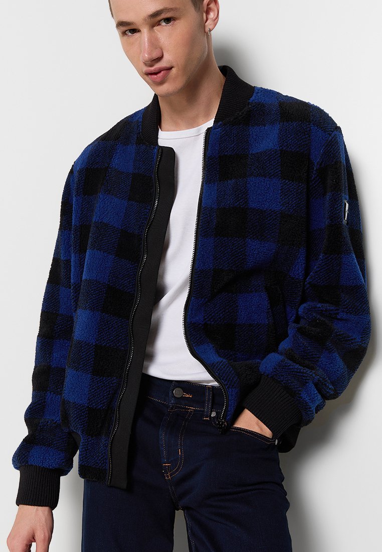 7 for all mankind