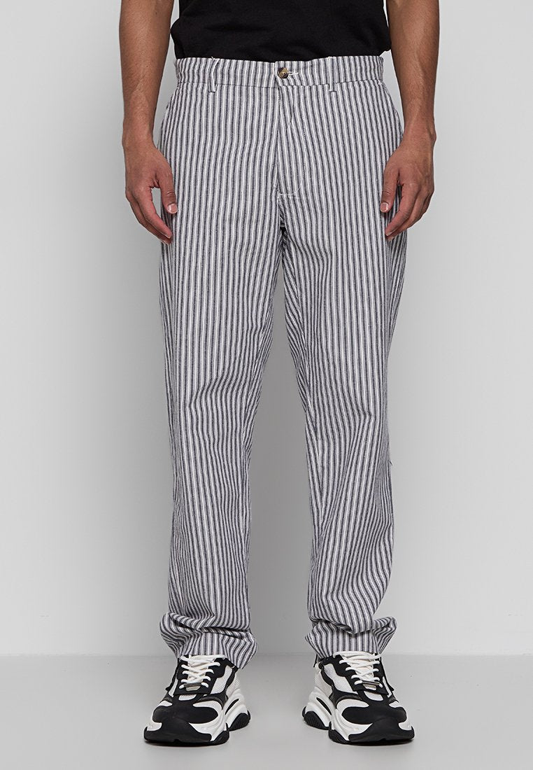RELAXED FIT Media 1