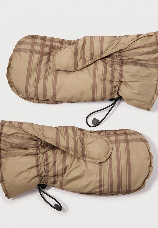 Mads Nørgaard LIGHT PILLOW