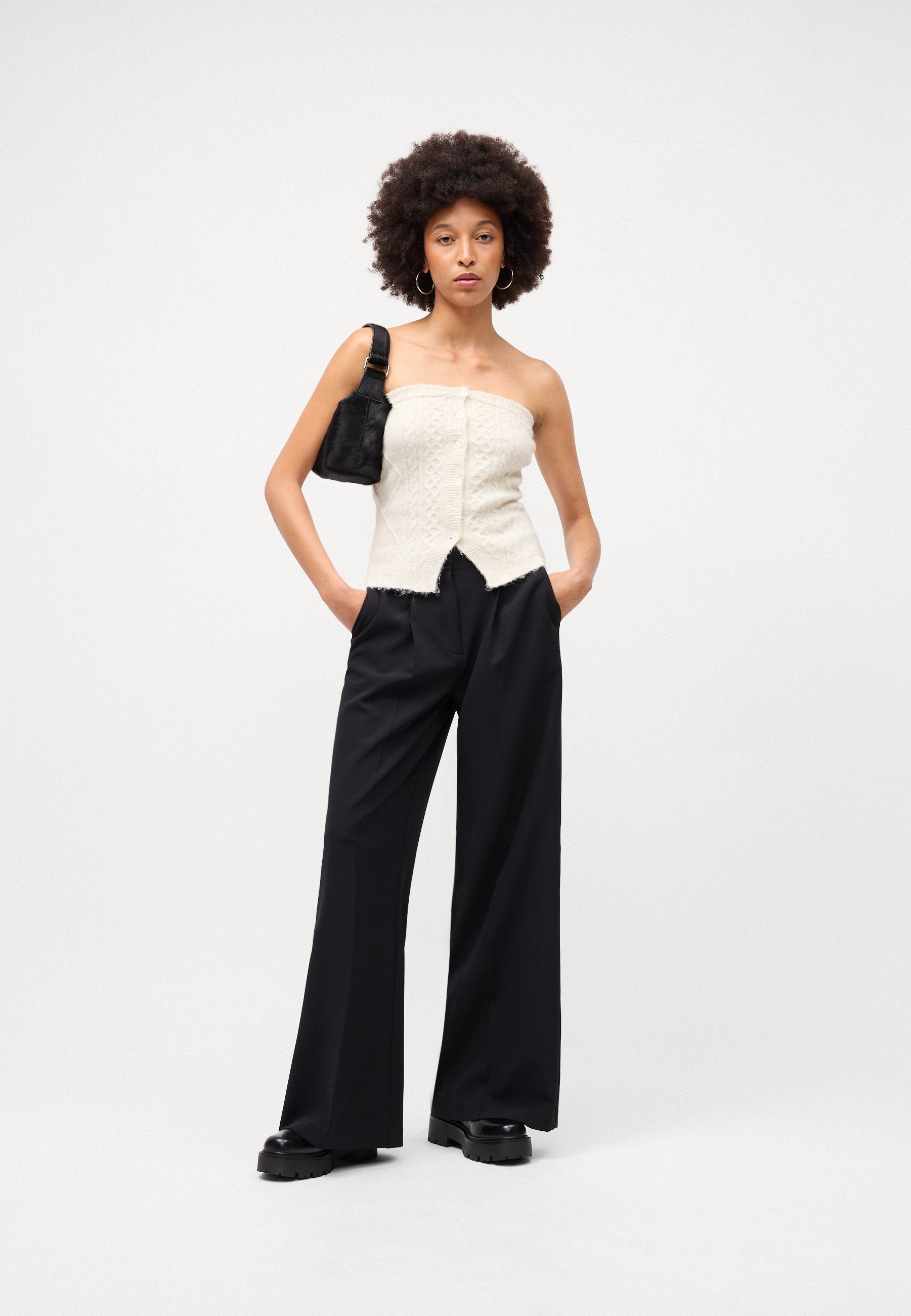 Gina Tricot CABLE KNITTED TUBE