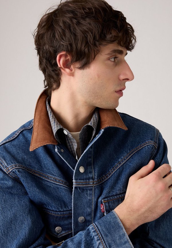 Levi's® WESTERN SHORTHORN
