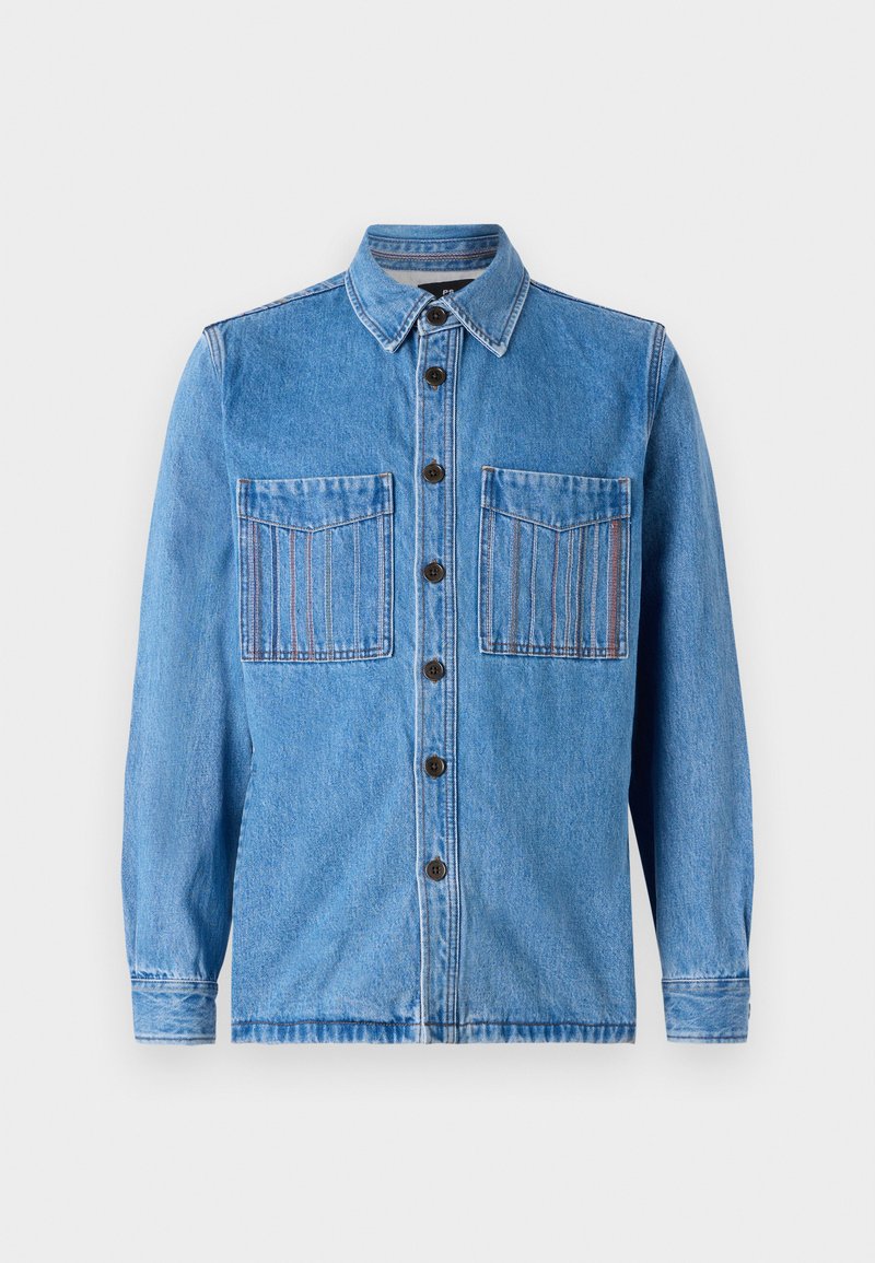 Hellblaues Jeansjacke mit Knopfverschluss vorne, zwei Brusttaschen und langen Ärmeln. Sie verfügt über kontrastierende Nähte und einen klassischen Kragen.