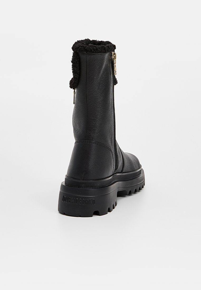 Love Moschino