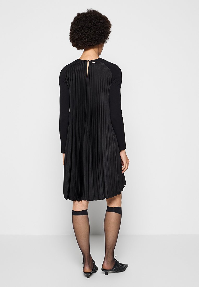 Armani Exchange Freizeitkleid Media 3