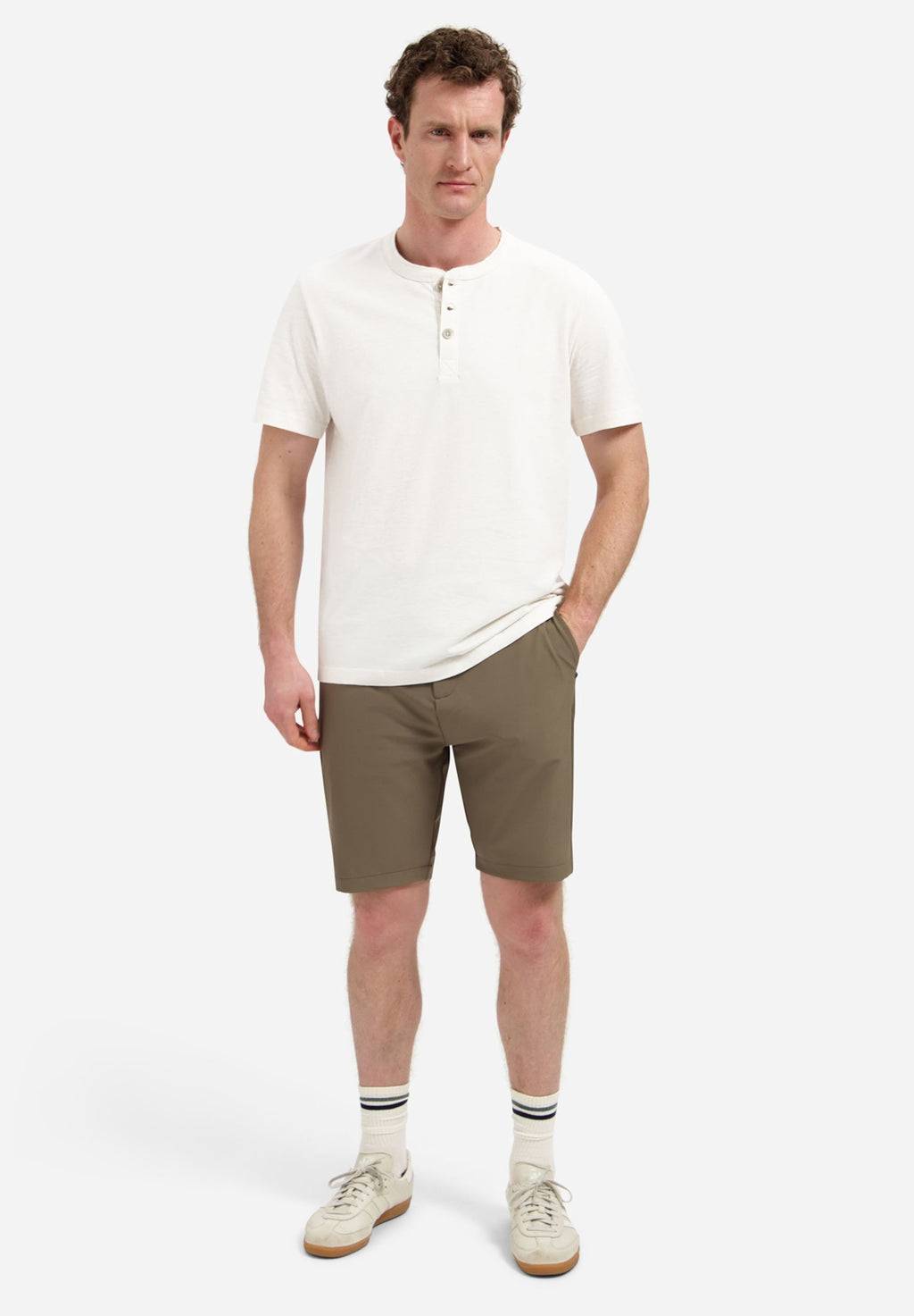 WITH BUTTON CLOSURE Media 2