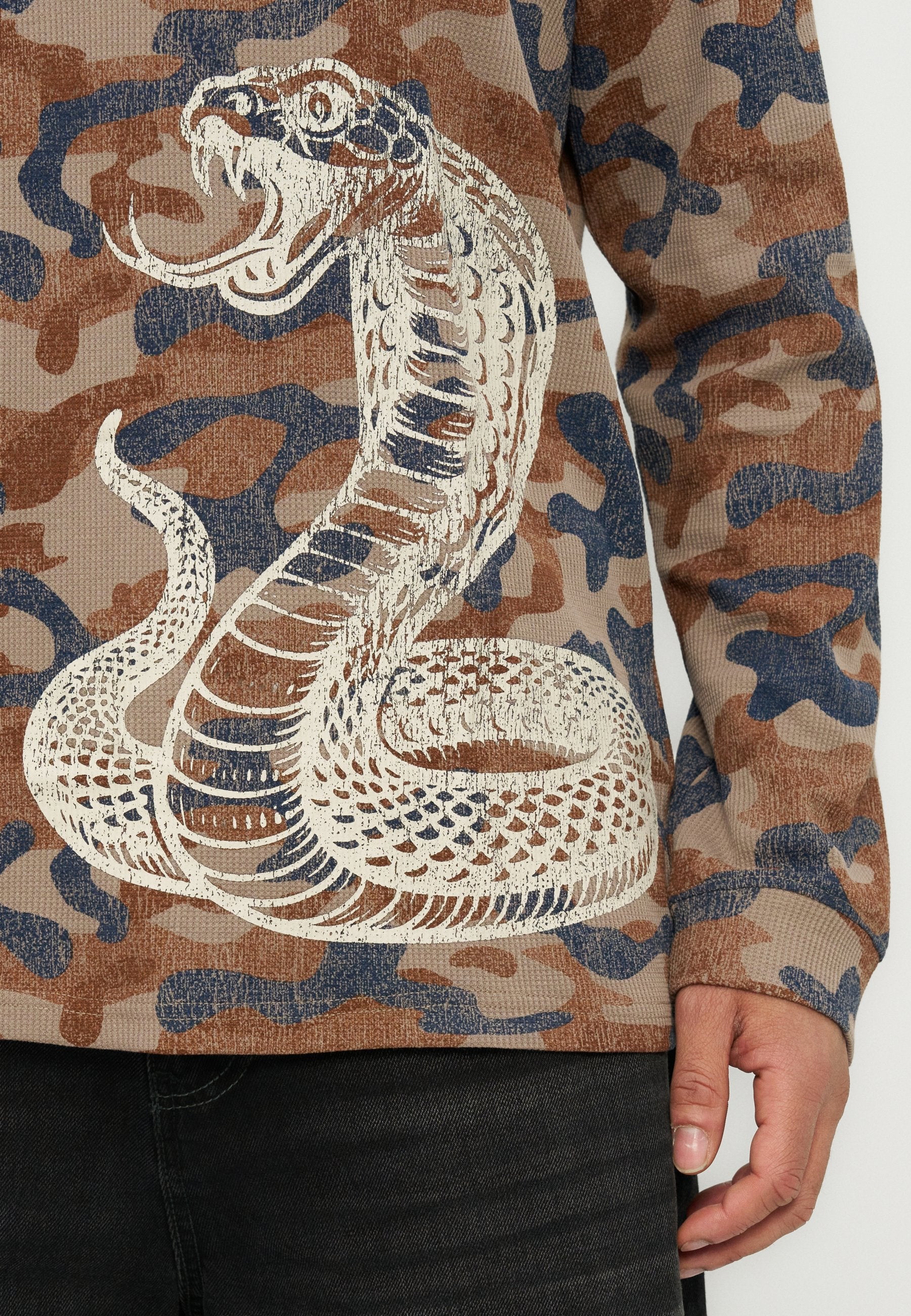 YOURTURN WAFFLE REGULAR FIT GRAPHIC LONGSLEEVED