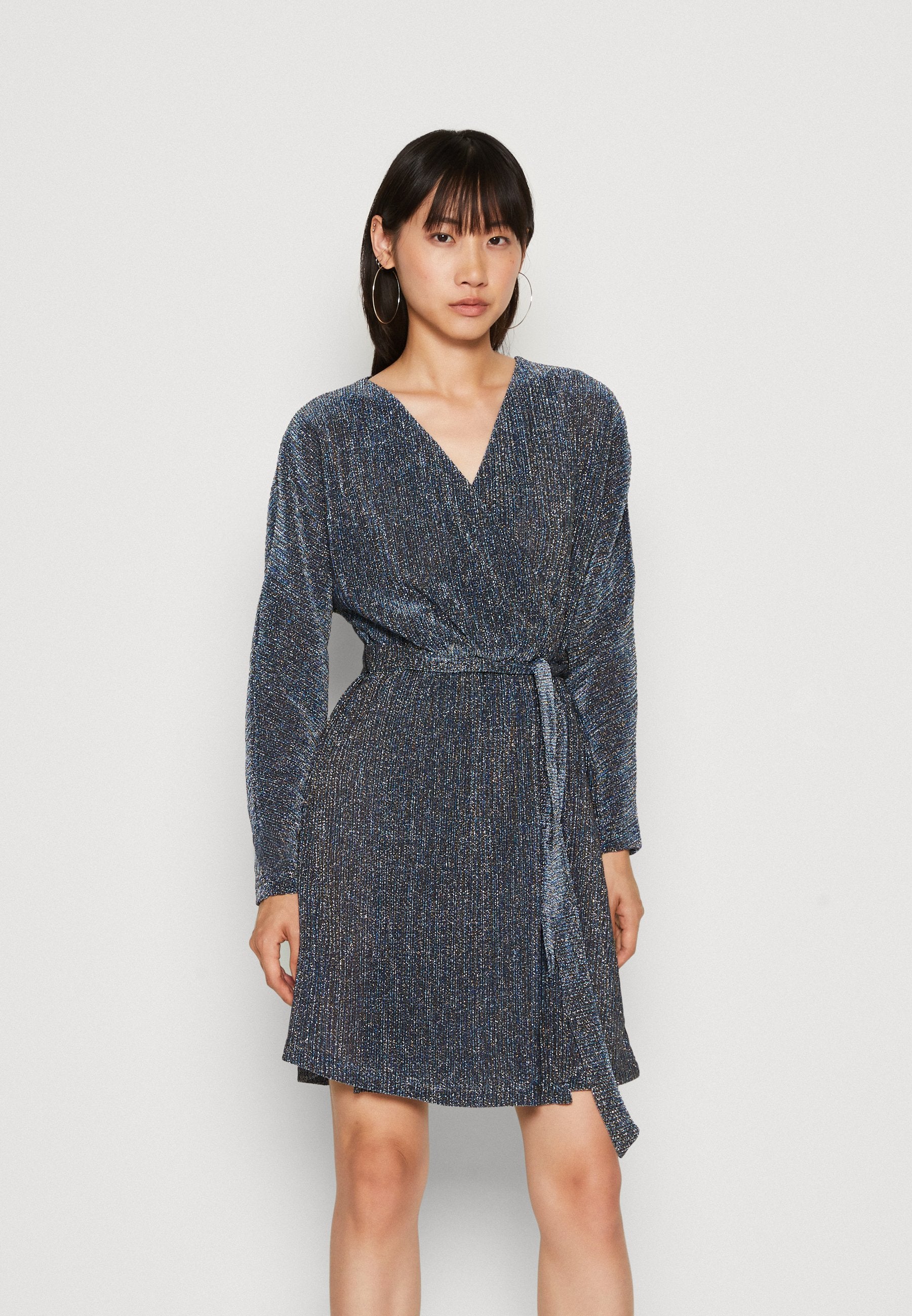 ONLALLY V NECK BELT SHORT DRESS Media 3
