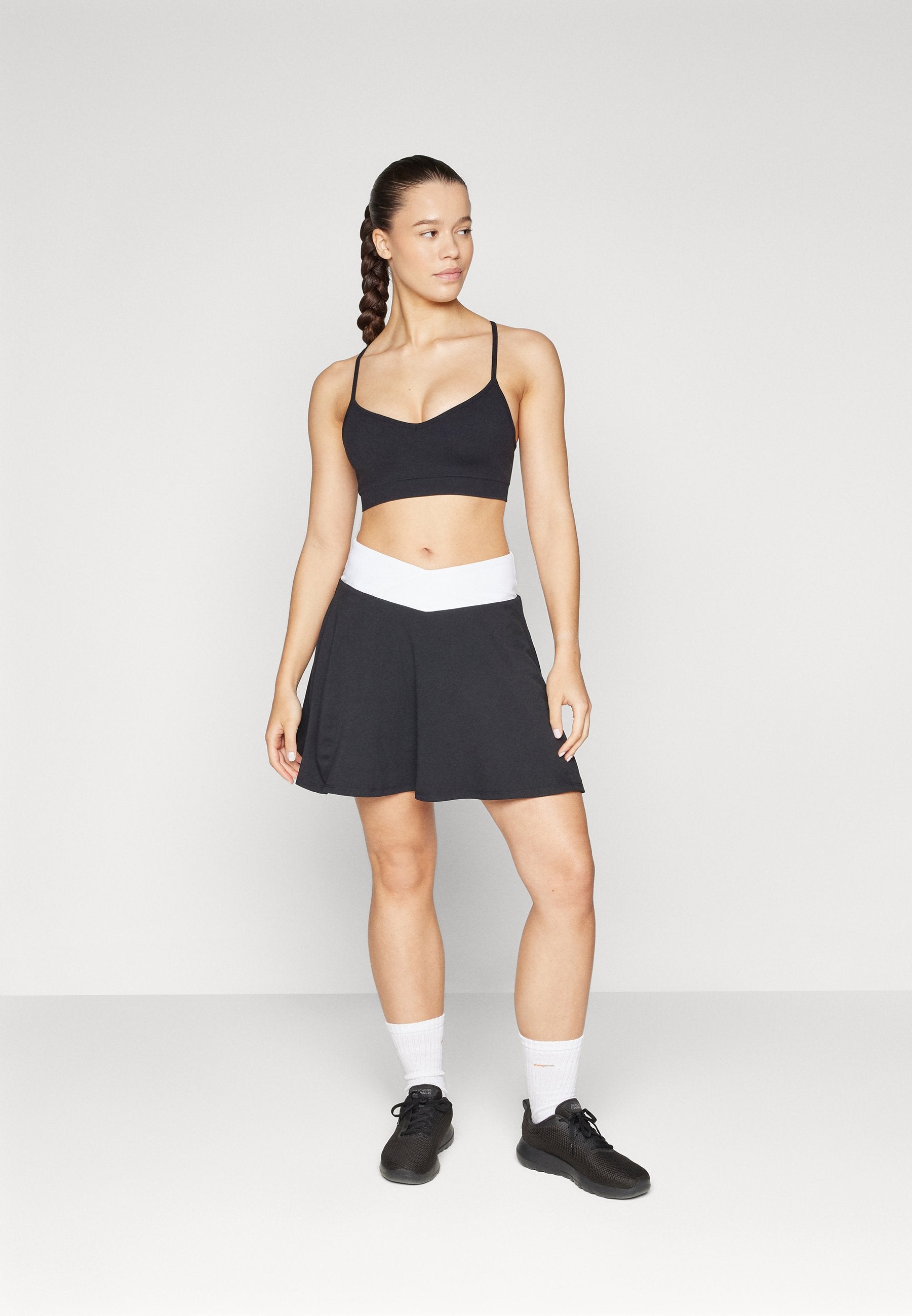 Fabletics SLEEK SEAMLESS LOW IMPACT BRA