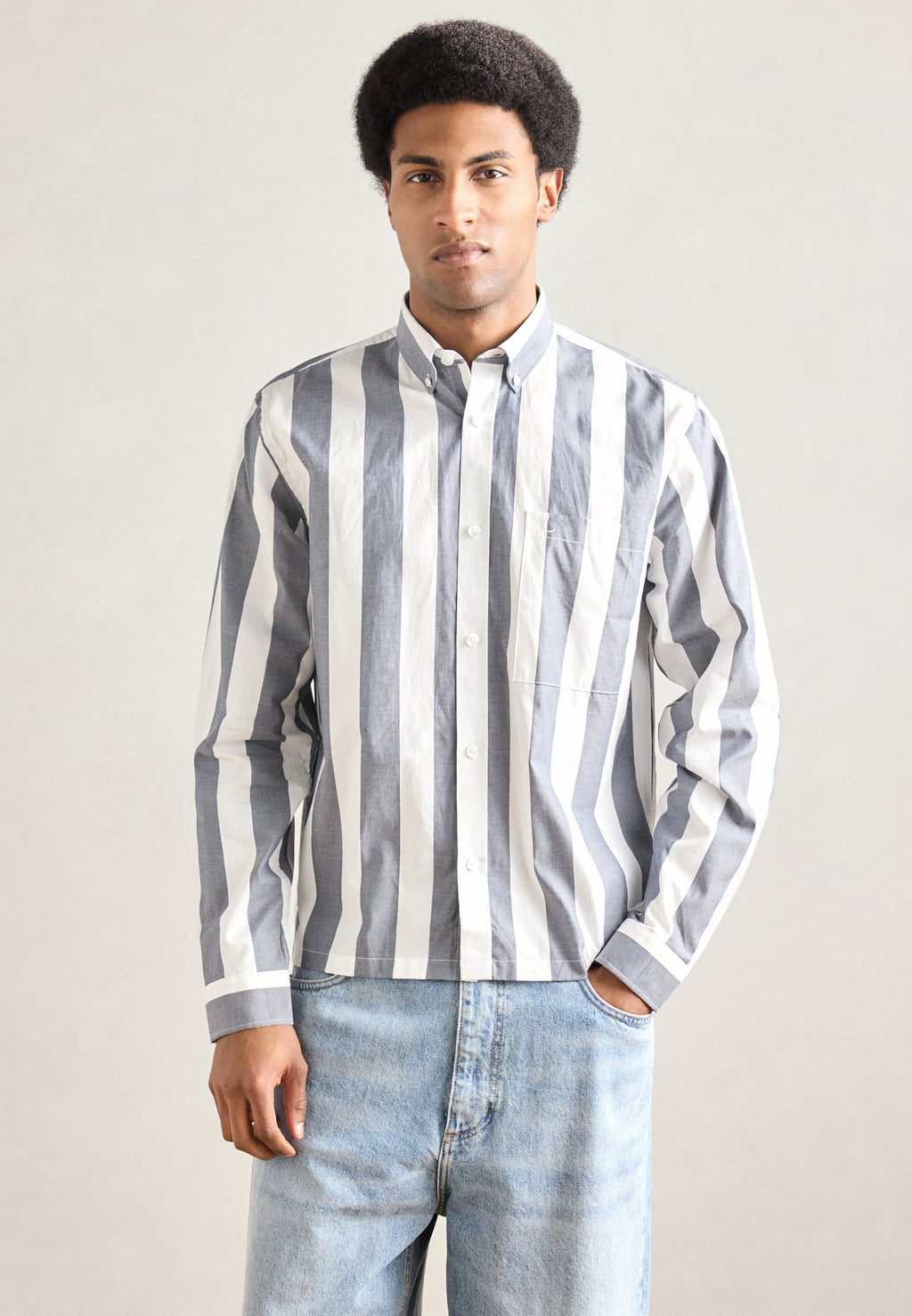 STRIPED CROPPED SHIRT Media 3