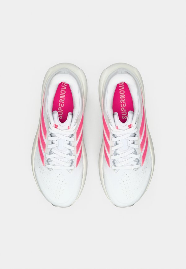 adidas Performance SUPERNOVA RISE 3