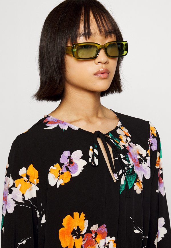 Vero Moda Petite VMSHILAH NAJA