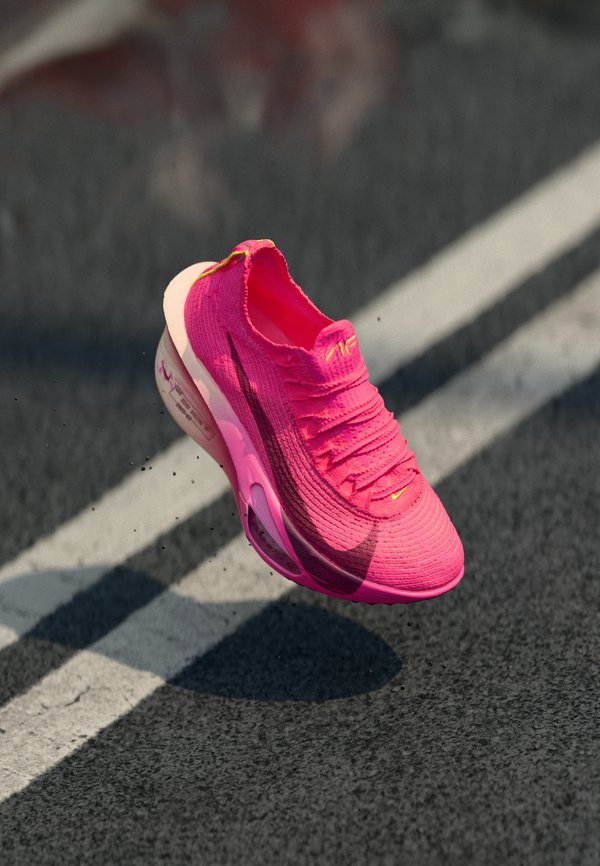 Nike Performance AIR ZOOM ALPHAFLY NEXT% 3 - Road running shoes - hyper pink/bordeaux/crimson tint/pink spell/sweet beet/volt