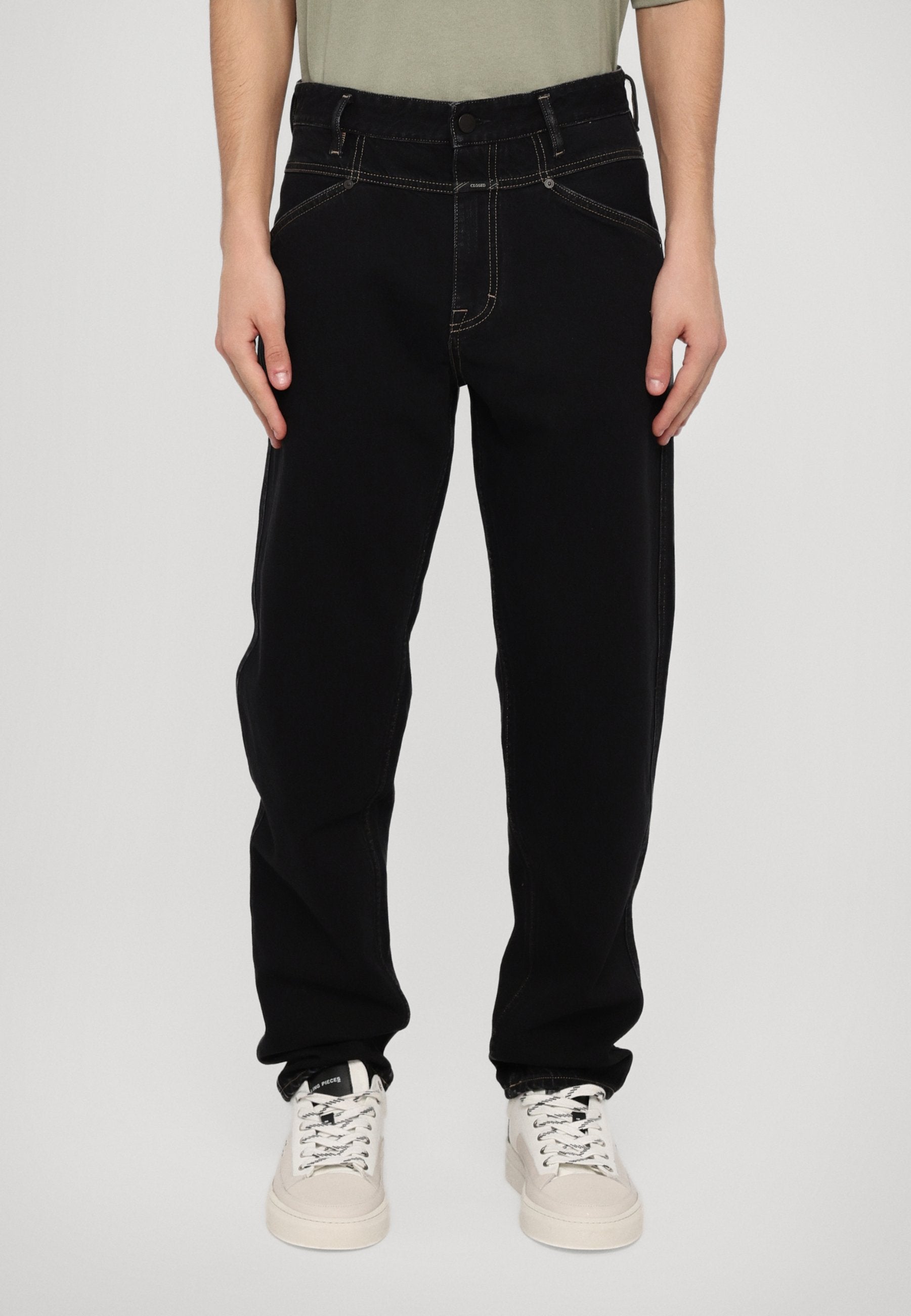 CLOSED LENT TAPERED