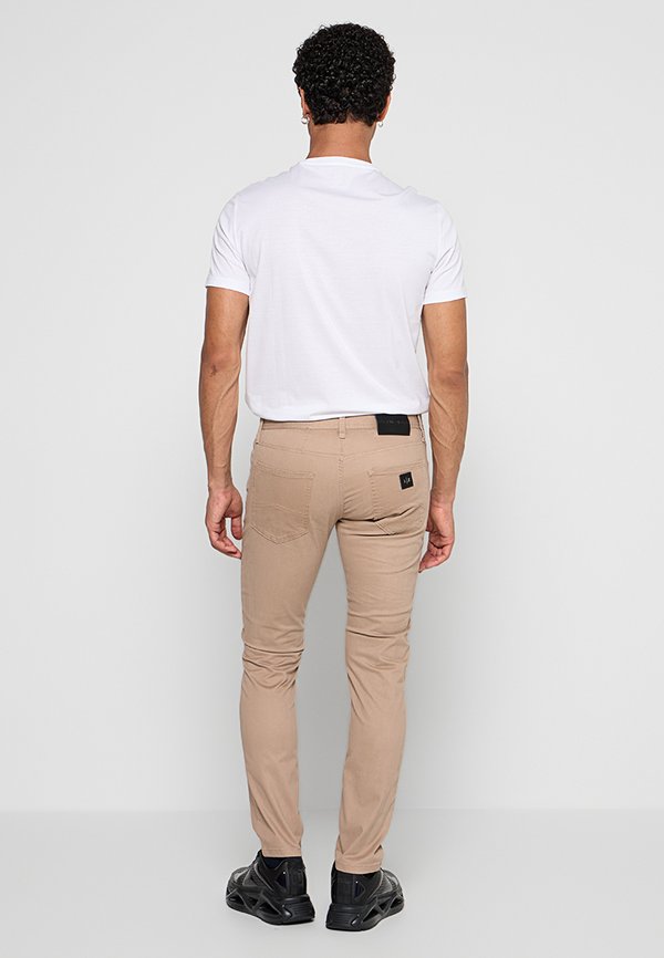 Armani Exchange SLIM FIT