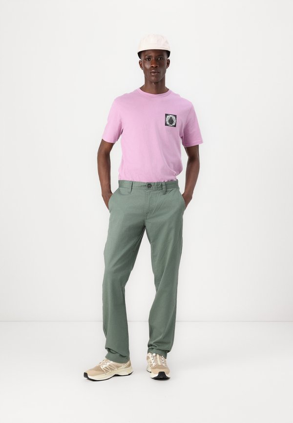 Volcom FRICKIN MODERN