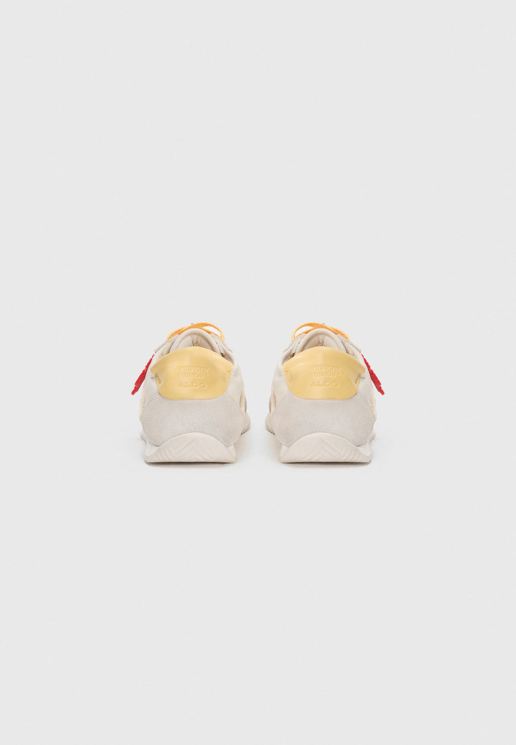 ALDO STRANGER THINGS PINEAPPLEPIZZA  PILLOW WALK