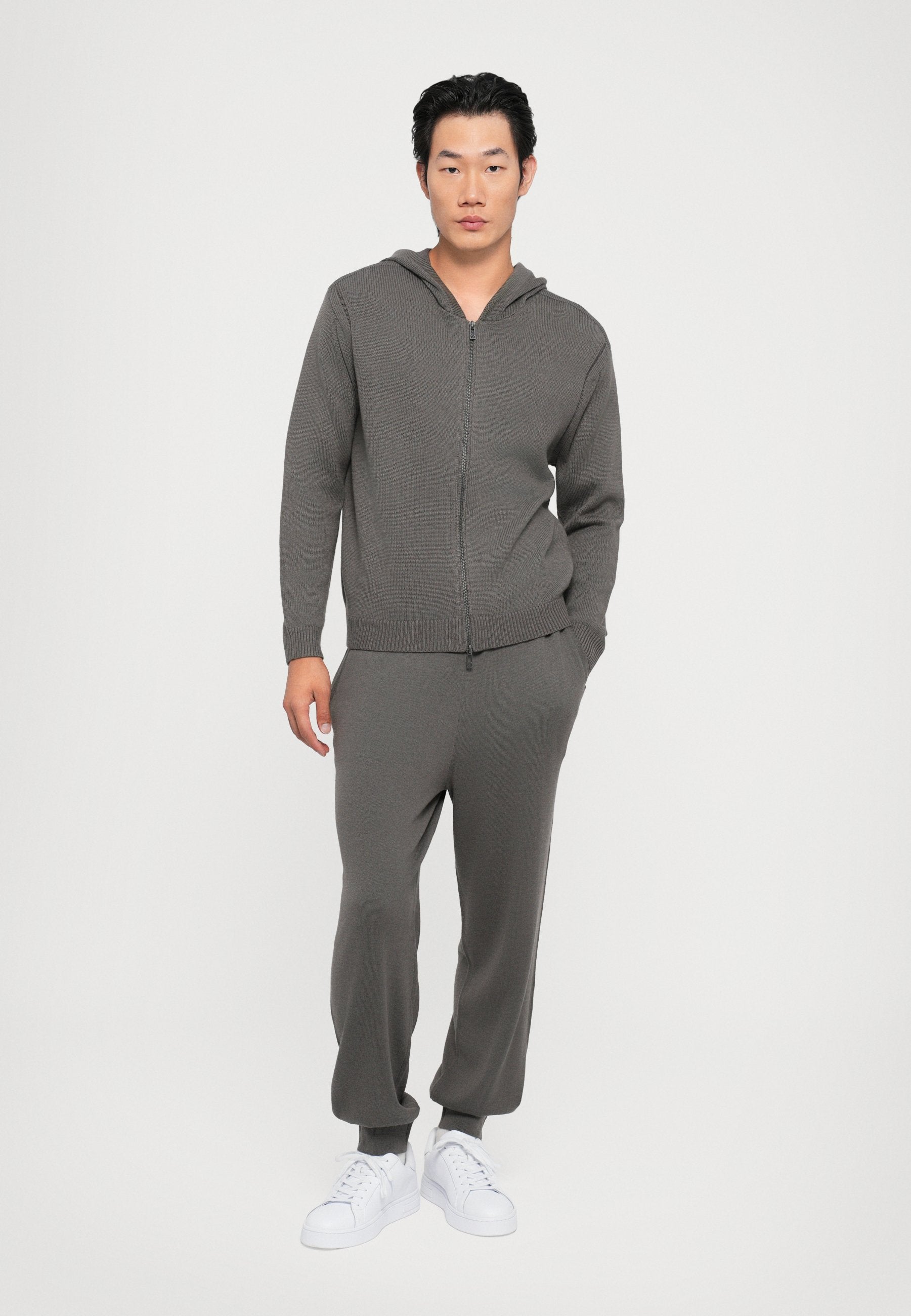 TROUSER Media 2