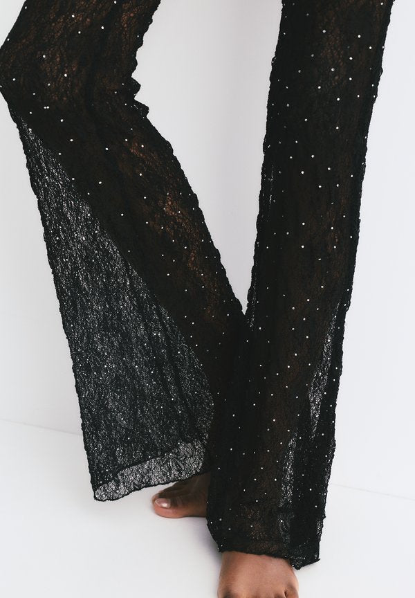PULL&BEAR FLARED WITH RHINESTONES