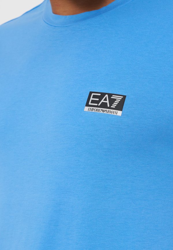 EA7 Emporio Armani