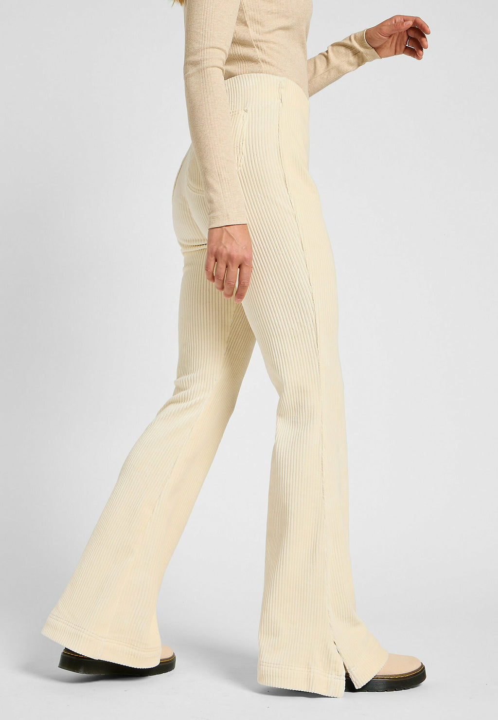 Lee PULL ON FLARE