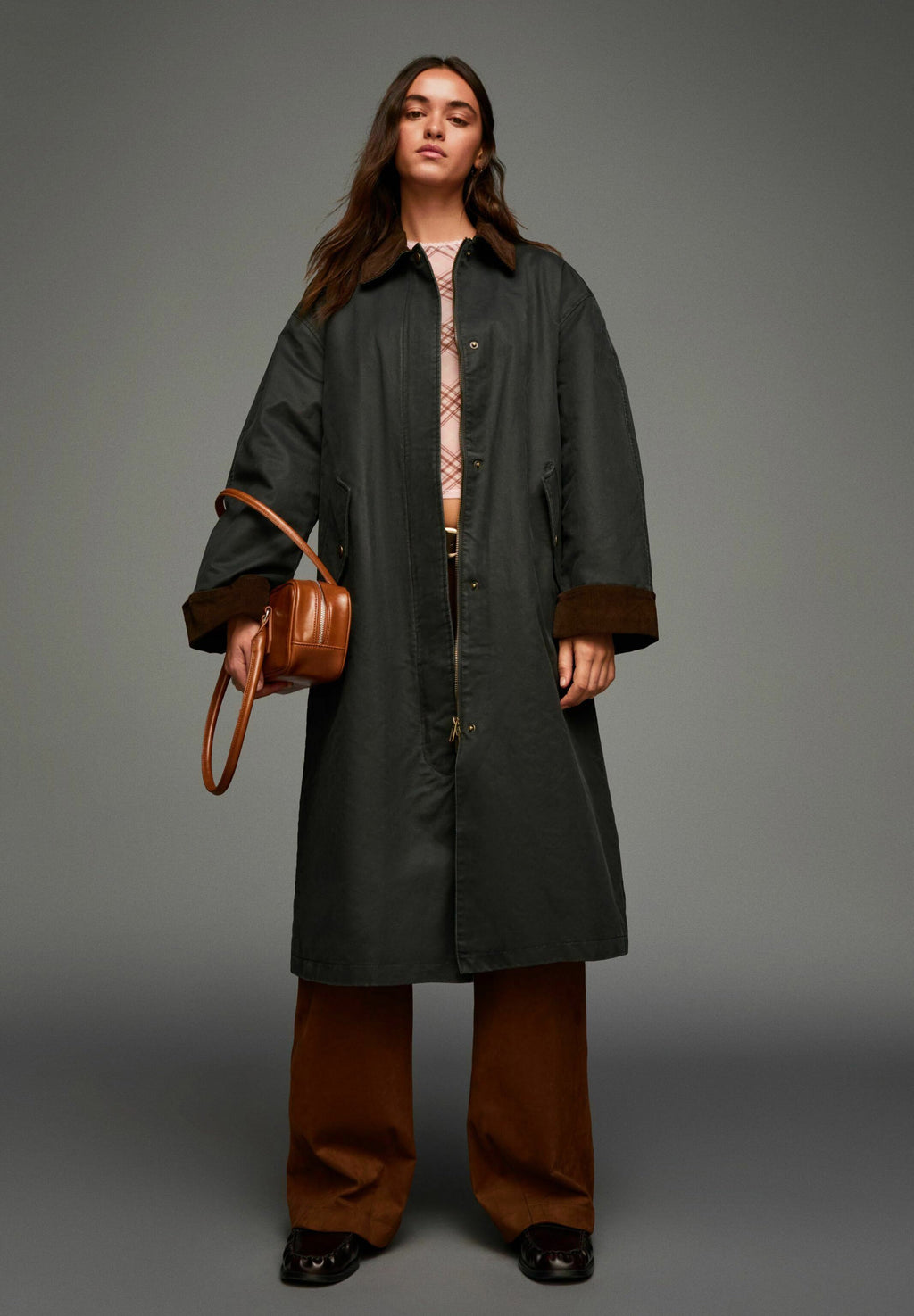Bershka WITH CONTRAST COLLAR