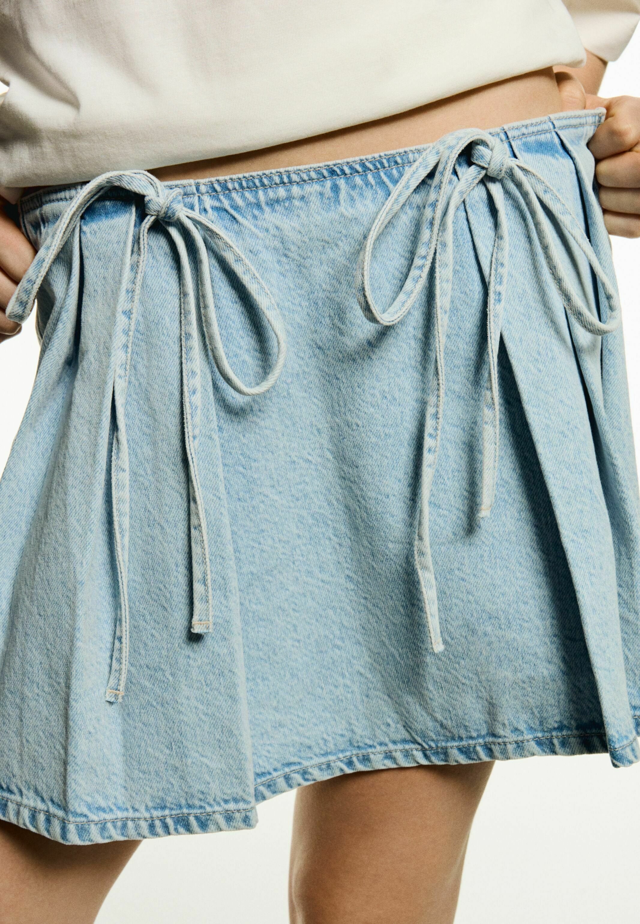 Bershka WITH BOW