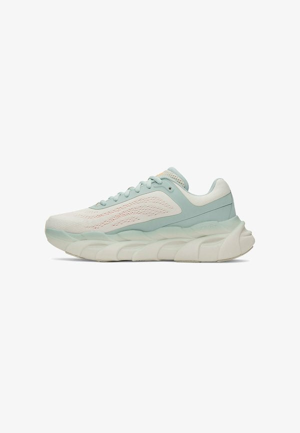 Under Armour HALO RUNNER - Road running shoes - summit white